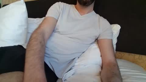 Snapshot of vince_du_80 chatting on 03-01-25, 09:59 Vince online show from 03-01-25, 09:59