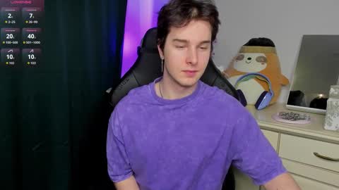 Vincent Strong online show from 02-21-26, 01:12