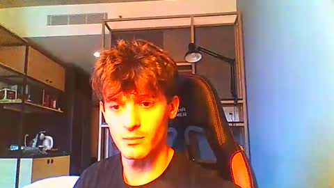Snapshot of vincentprice69 chatting on 10-24-25, 04:14 vincentprice69 online show from 10-24-25, 04:14