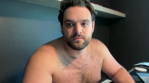 Vinfaro27 online show from 09-26-25, 05:50