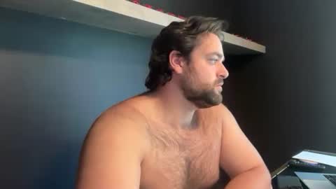 Vinfaro27 online show from 10-26-25, 05:30