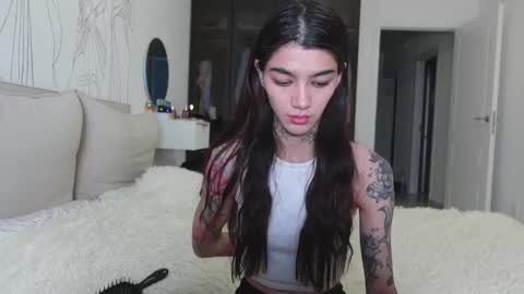 vinkitinkii online show from 11-19-25, 06:02