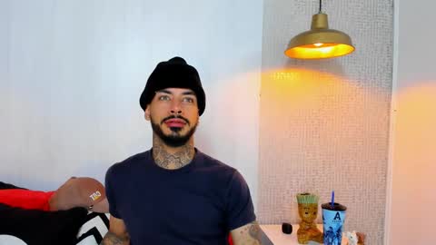 ---Vinzen--- online show from 02-12-26, 05:02