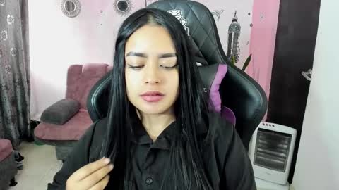 Daniela online show from 10-26-25, 03:40