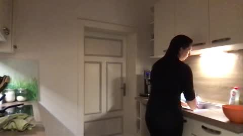 Vio online show from 10-17-25, 05:32