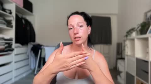 Vio online show from 06-21-26, 04:31