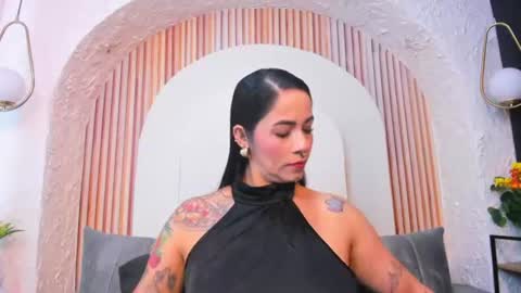 Violette online show from 06-11-26, 10:02