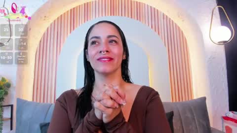 Snapshot of violeet_scottt chatting on 07-24-26, 10:46 Violette online show from 07-24-26, 10:46