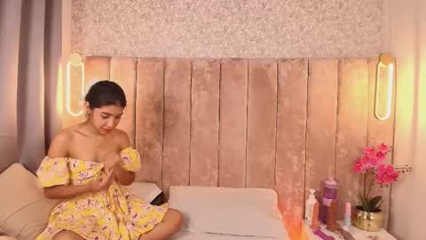 Violeta online show from 11-18-25, 03:27