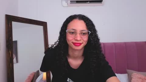 Snapshot of violet__15 chatting on 06-03-26, 02:33 violet__15 online show from 06-03-26, 02:33