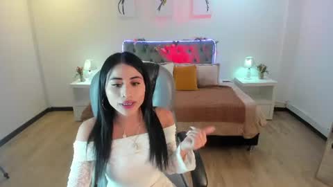 Snapshot of violet_anderson_ chatting on 07-27-26, 06:59 violet_anderson_ online show from 07-27-26, 06:59