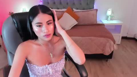 Snapshot of violet_anderson_ chatting on 07-30-26, 07:57 violet_anderson_ online show from 07-30-26, 07:57
