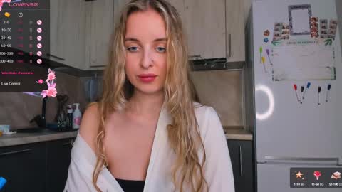 Snapshot of violet_blue_eyes chatting on 02-12-25, 01:16 Violet online show from 02-12-25, 01:16