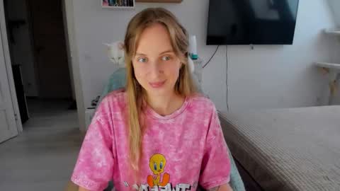 Snapshot of violet_blue_eyes chatting on 09-11-25, 01:55 Violet online show from 09-11-25, 01:55