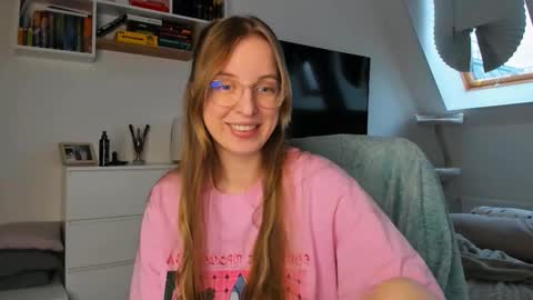 Violet online show from 12-02-25, 11:37