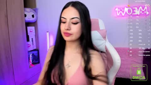 Snapshot of violet_catt chatting on 02-12-25, 09:54 Violeta  online show from 02-12-25, 09:54