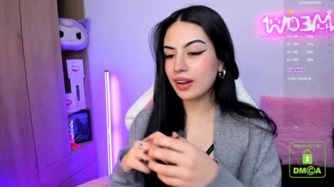 Snapshot of violet_catt chatting on 03-04-25, 10:16 Violeta  online show from 03-04-25, 10:16
