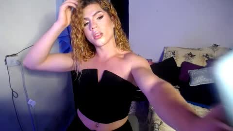 violet_hyuga online show from 11-26-25, 03:07