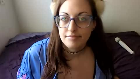 Snapshot of violet_kitty_9 chatting on 07-22-26, 09:50 Violet Kitty online show from 07-22-26, 09:50