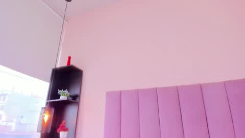 violet online show from 11-12-25, 02:39