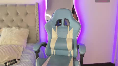 Snapshot of violet_rost chatting on 12-05-24, 05:50  Violet  online show from 12-05-24, 05:50