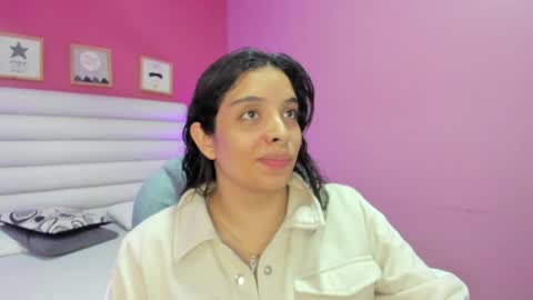 Snapshot of violet_sinclair chatting on 05-05-26, 11:29 violet_sinclair online show from 05-05-26, 11:29