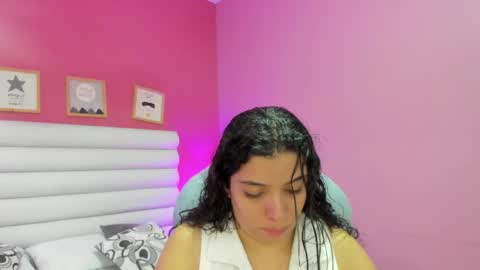 Snapshot of violet_sinclair chatting on 05-28-26, 11:18 violet_sinclair online show from 05-28-26, 11:18