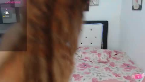 Snapshot of violet_stone22 chatting on 02-15-25, 02:58 Violeta online show from 02-15-25, 02:58