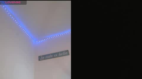 Snapshot of violet_sweet777 chatting on 10-13-25, 10:32 violeta online show from 10-13-25, 10:32