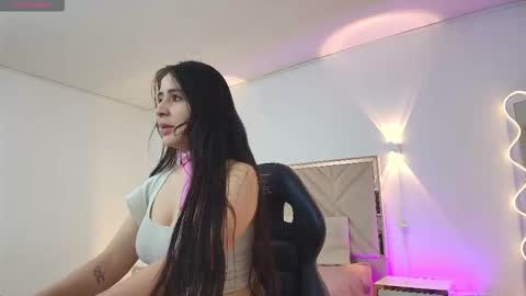 violet_tay1 online show from 09-17-25, 11:45