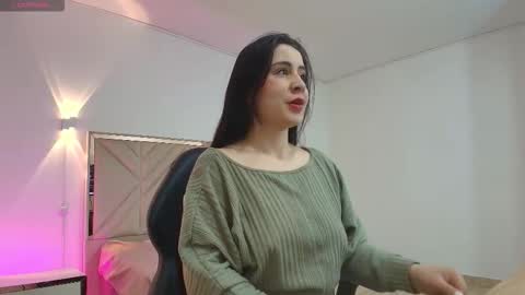 violet_tay1 online show from 10-04-25, 10:35