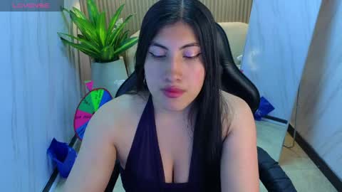 Snapshot of violet_tf chatting on 06-08-26, 07:58 Violet online show from 06-08-26, 07:58