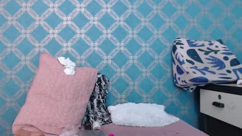 Snapshot of violeta_cute18 chatting on 01-06-25, 01:09 Violeta online show from 01-06-25, 01:09