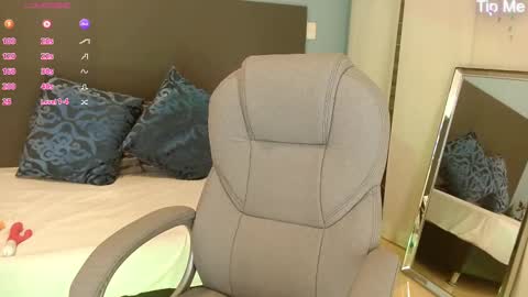 Snapshot of violeta_leon chatting on 09-30-25, 06:29 Violeta leon online show from 09-30-25, 06:29