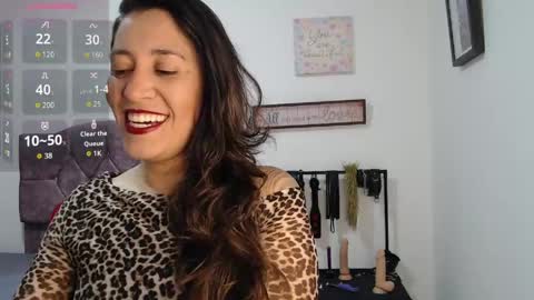 Snapshot of violeta_scott_ chatting on 06-01-26, 05:14 violeta_scott_ online show from 06-01-26, 05:14