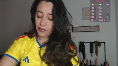 Snapshot of violeta_scott_ chatting on 06-11-26, 01:42 violeta_scott_ online show from 06-11-26, 01:42