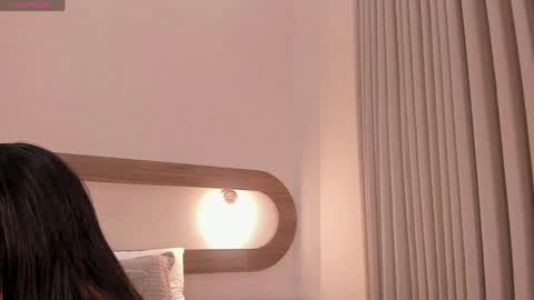 Snapshot of violeta_sum chatting on 05-21-26, 01:07 Violeta Sum online show from 05-21-26, 01:07
