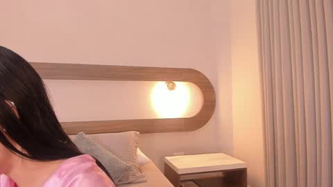Snapshot of violeta_sum chatting on 06-04-26, 12:33 Violeta Sum online show from 06-04-26, 12:33