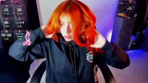 Violeta  Help me reach 150 thumbs up    online show from 06-18-26, 07:07