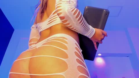 Snapshot of violetarainn chatting on 01-09-25, 05:33 Violeta online show from 01-09-25, 05:33