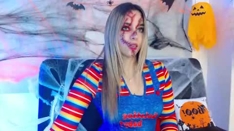 Snapshot of violetarainn chatting on 10-11-25, 06:28 Violeta online show from 10-11-25, 06:28