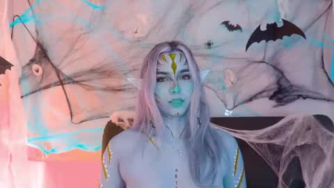 Snapshot of violetarainn chatting on 10-18-25, 05:03 Violeta online show from 10-18-25, 05:03