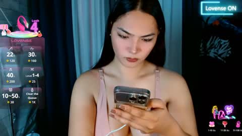 Snapshot of violetasha chatting on 05-29-26, 02:20 violet online show from 05-29-26, 02:20