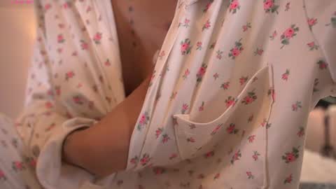 violeth___ online show from 06-22-26, 10:23