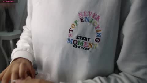 violeth_b online show from 12-04-24, 12:36