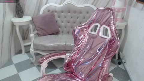 violeth_b online show from 12-09-24, 12:40