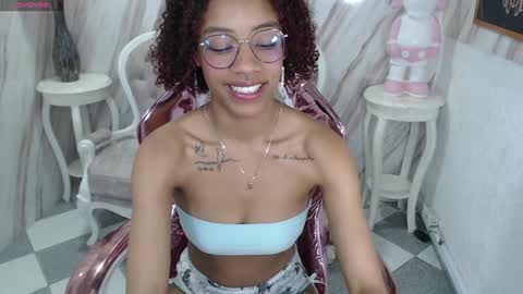 violeth_b online show from 12-11-24, 06:52