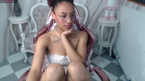 violeth_b online show from 12-13-24, 04:38