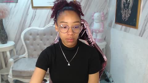 violeth_b online show from 01-17-25, 12:42