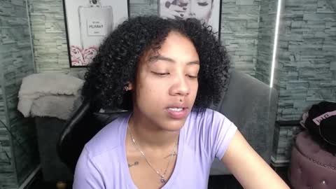violeth_b online show from 09-17-25, 12:40